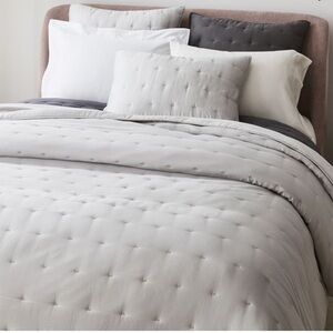 New West Elm Quilted Coverlet Gray King Size Organic Cotton